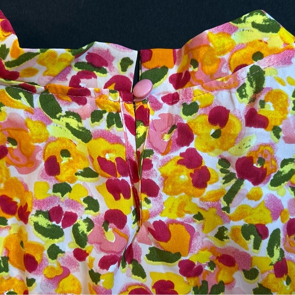 Floral Print Blouses (2) - Picture 10 of 11